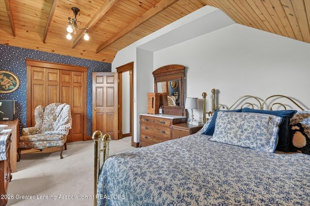 5514 E Kinsel Highway, Charlotte, MI 48813
