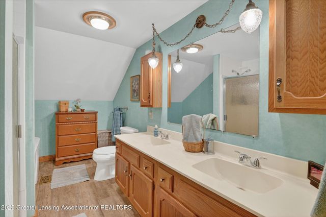 5514 E Kinsel Highway, Charlotte, MI 48813