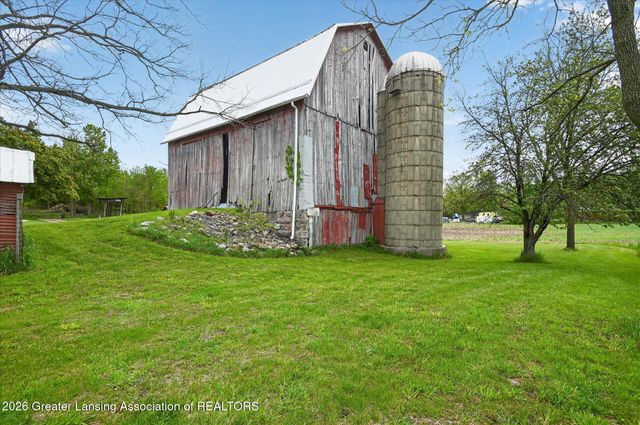 5514 E Kinsel Highway, Charlotte, MI 48813