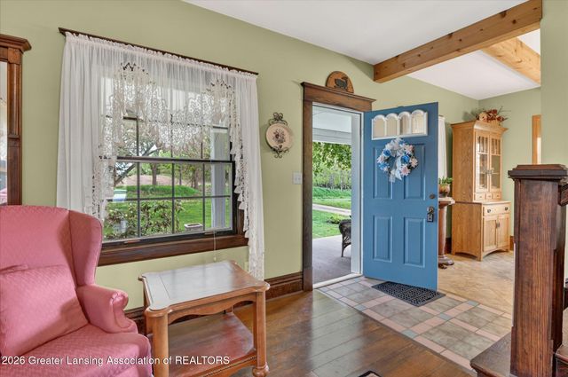 5514 E Kinsel Highway, Charlotte, MI 48813