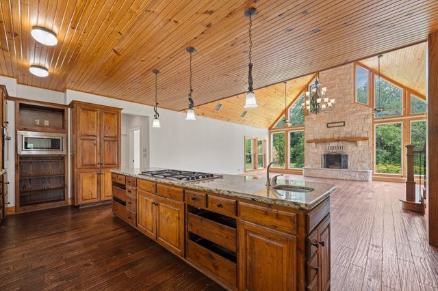 1127 Mallard Lane, Glen Rose, TX 76043
