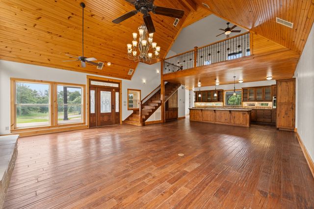 1127 Mallard Lane, Glen Rose, TX 76043