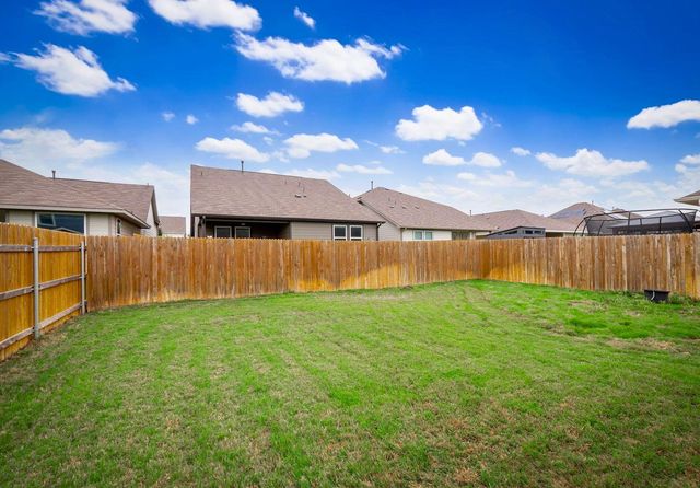 111 Lyrebird LN, Hutto, TX 78634