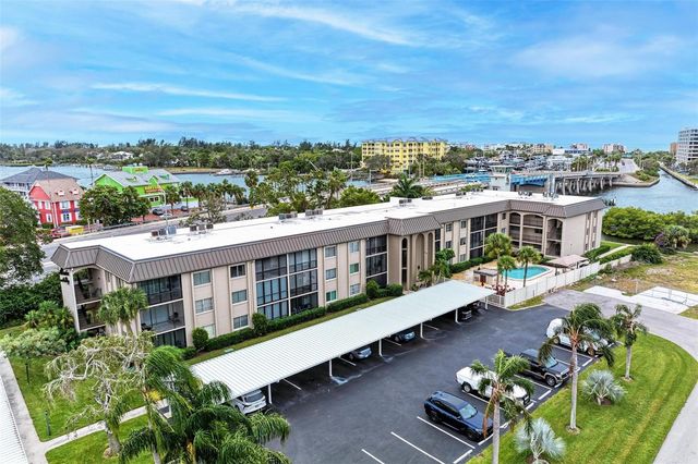 6470 HOLLYWOOD BOULEVARD 307, Sarasota, FL 34231