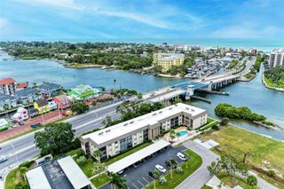 6470 HOLLYWOOD BOULEVARD 307, Sarasota, FL 34231