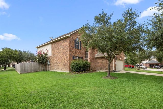 17818 Serene Shore Drive, Cypress, TX 77429