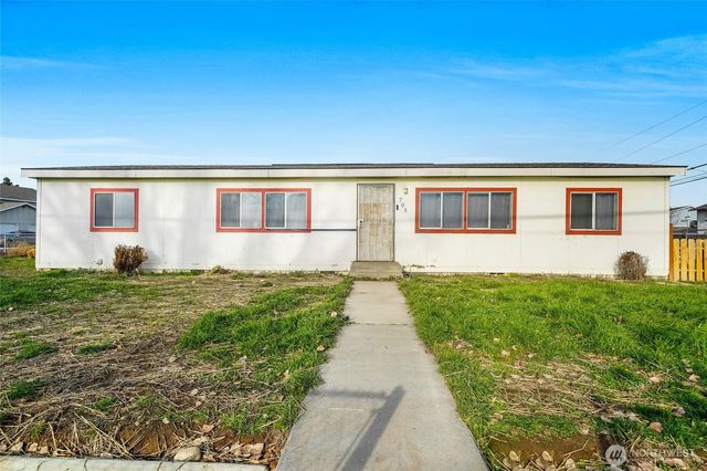 705 S D Street, Moses Lake, WA 98837