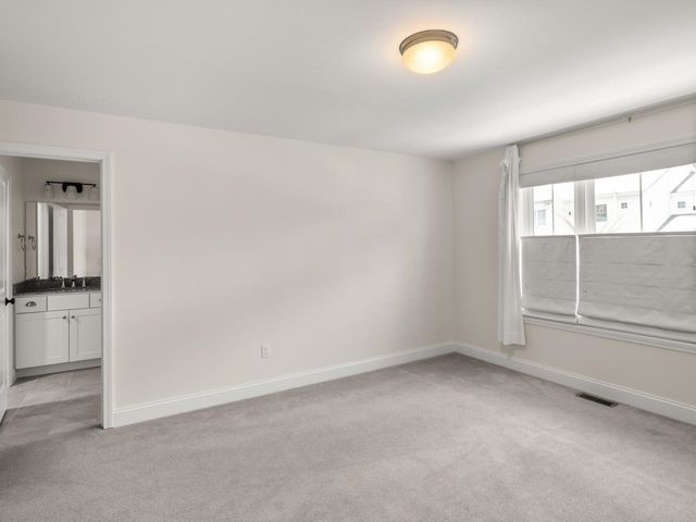 263 O'Brien Farm Road, South Burlington, VT 05403