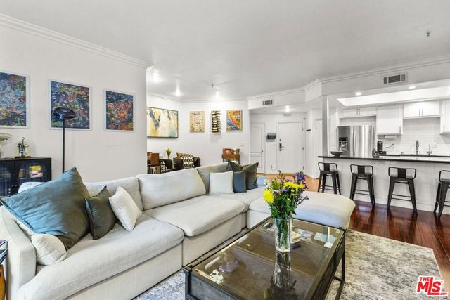 4477 Woodman Avenue 109, Sherman Oaks, CA 91423