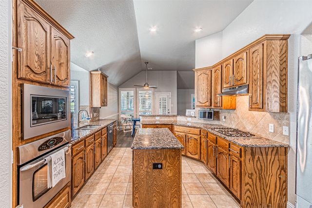 13625 Saddlewood Drive, Fort Worth, TX 76052