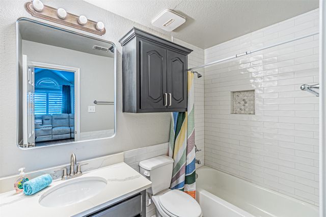 13625 Saddlewood Drive, Fort Worth, TX 76052