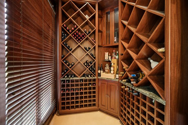 528 Roslyn Road, Kenilworth, IL 60043