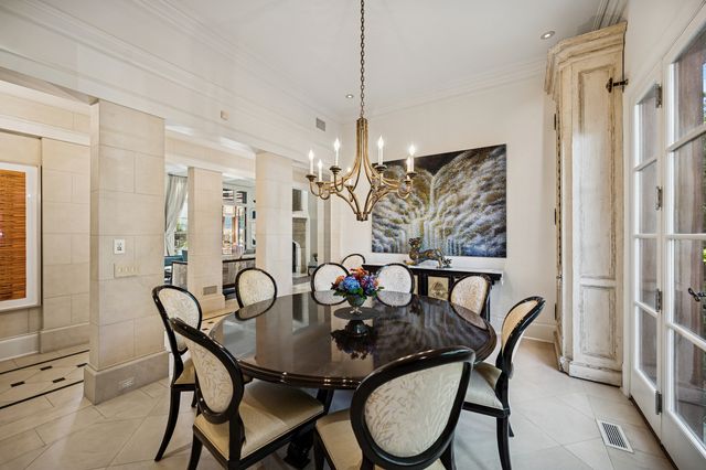 528 Roslyn Road, Kenilworth, IL 60043