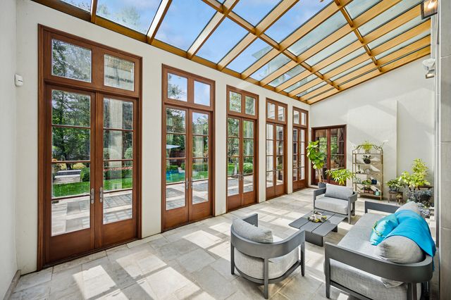 528 Roslyn Road, Kenilworth, IL 60043