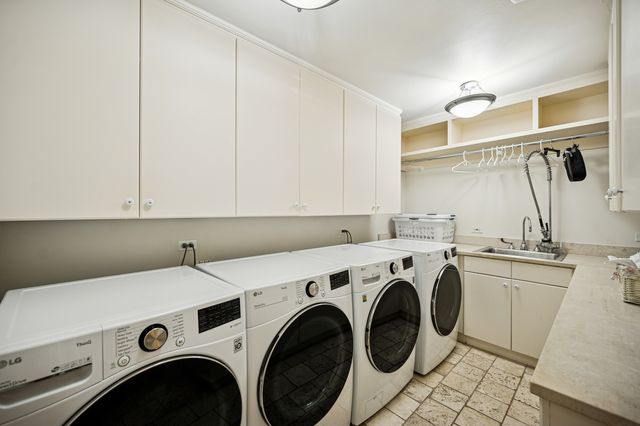 528 Roslyn Road, Kenilworth, IL 60043