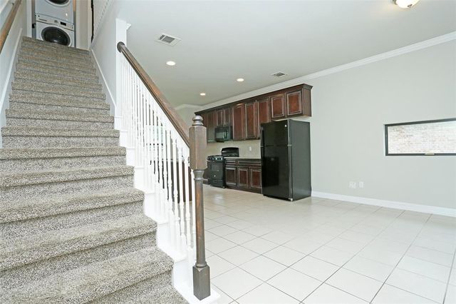 990 Grenshaw Street B, Houston, TX 77088