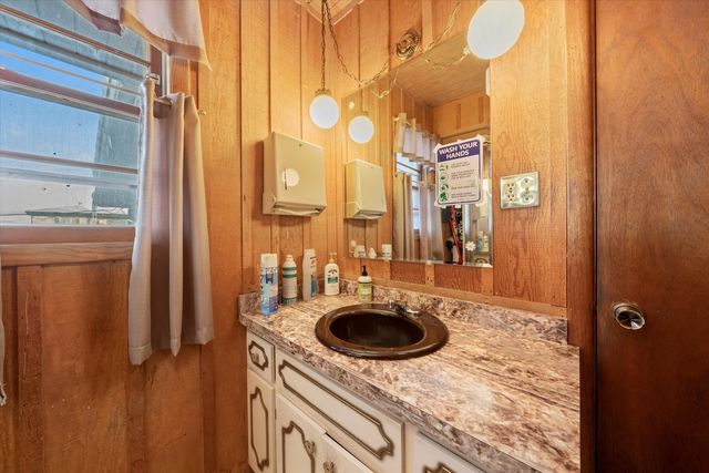 8200 W 95 Street, Hickory Hills, IL 60457