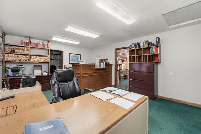 8200 W 95 Street, Hickory Hills, IL 60457