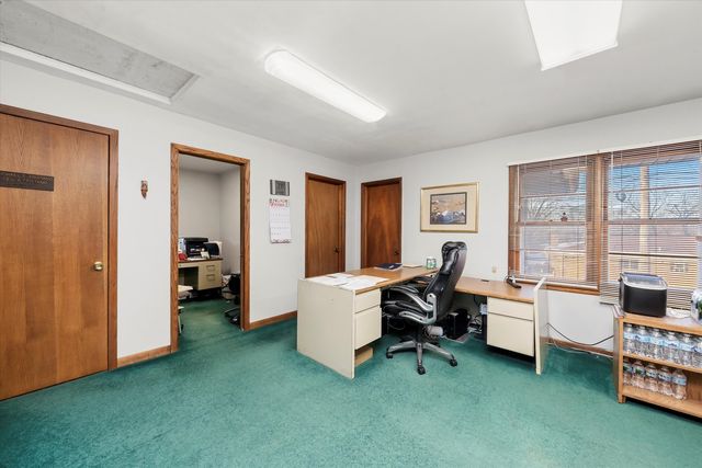 8200 W 95 Street, Hickory Hills, IL 60457