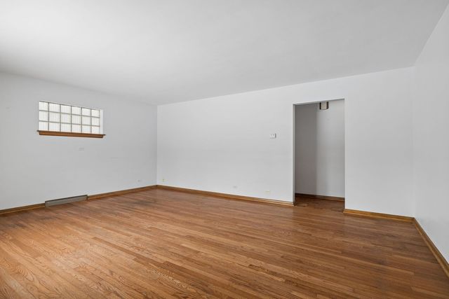 124 N State Street, Glenwood, IL 60425