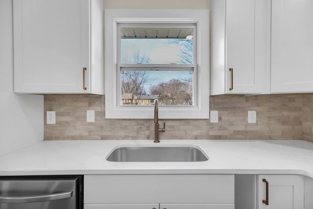 115 James Dr, Clarksville, TN 37042