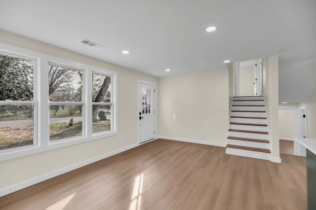 115 James Dr, Clarksville, TN 37042