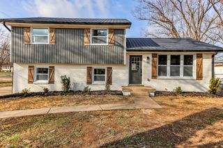 115 James Dr, Clarksville, TN 37042