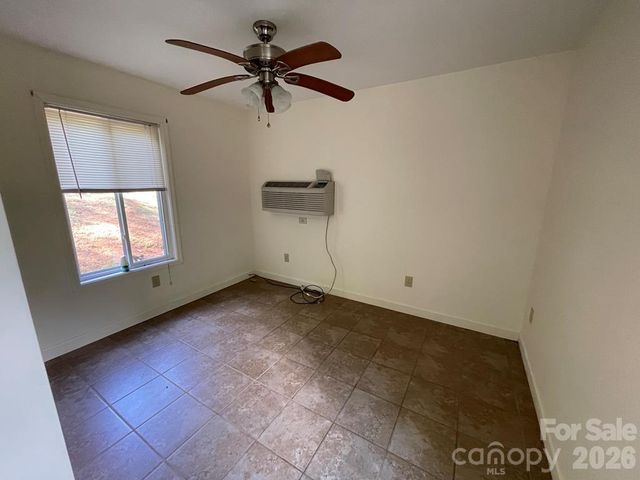 930 Copperhead Cove, Sylva, NC 28779