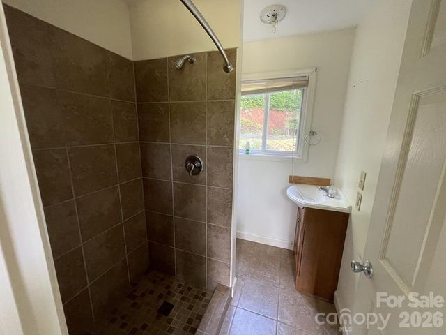 930 Copperhead Cove, Sylva, NC 28779