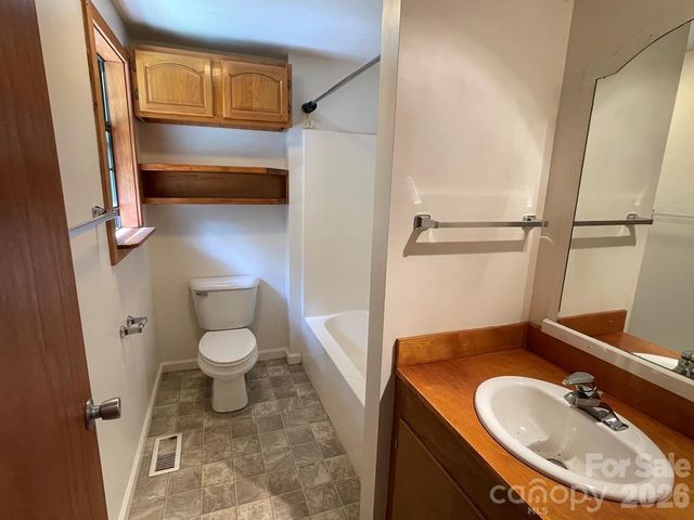 930 Copperhead Cove, Sylva, NC 28779