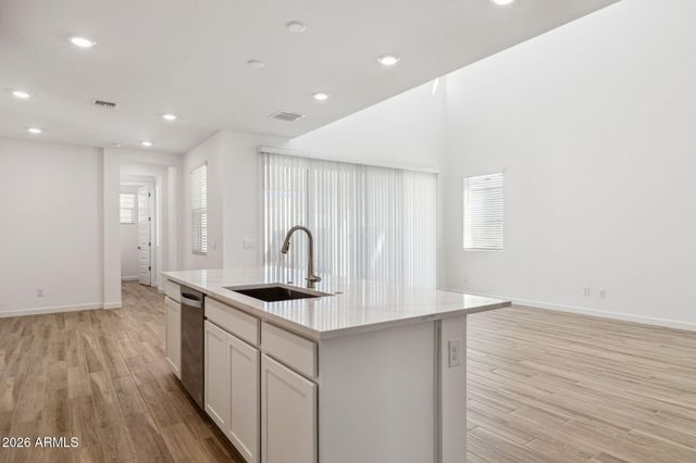 27464 N 69th Lane, Peoria, AZ 85383
