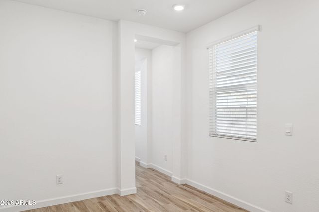 27464 N 69th Lane, Peoria, AZ 85383