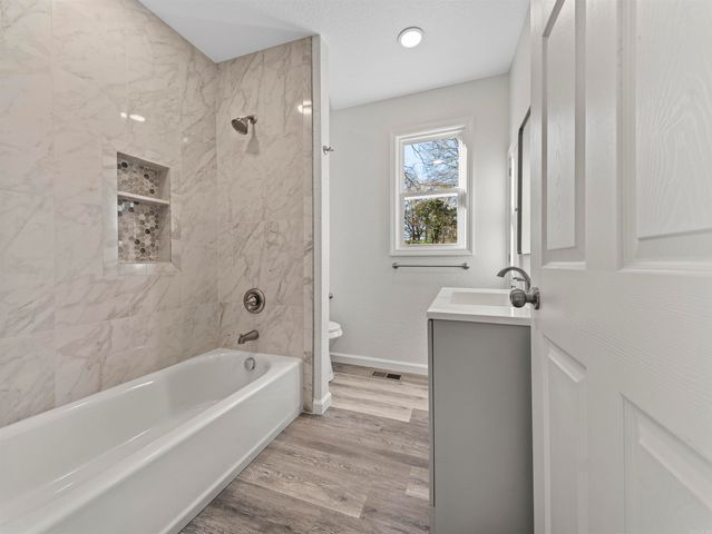 1108 3rd Street, Hot Springs, AR 71913