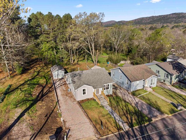 1108 3rd Street, Hot Springs, AR 71913