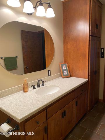 955 Greenbrier Road, Upper Sandusky, OH 43351