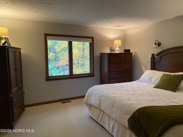 955 Greenbrier Road, Upper Sandusky, OH 43351