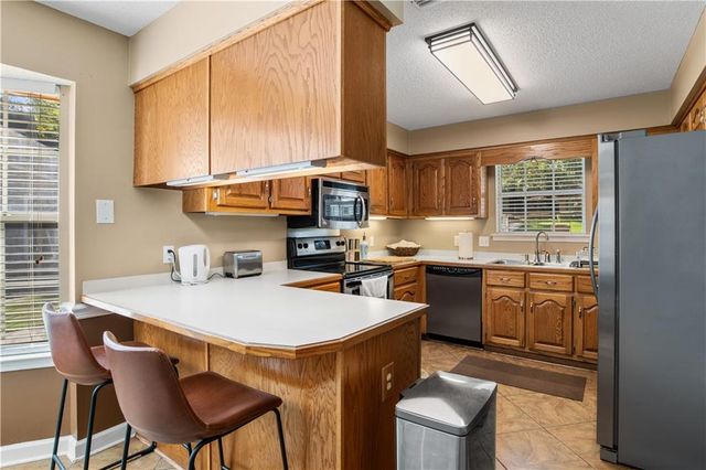 7050 Huntington Court N, Mobile, AL 36619