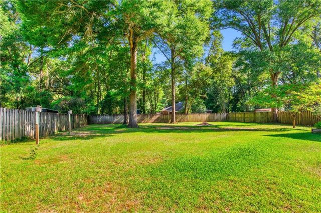 7050 Huntington Court N, Mobile, AL 36619
