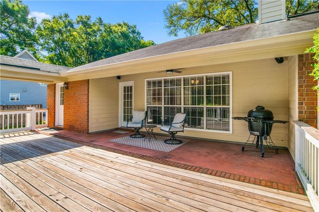 7050 Huntington Court N, Mobile, AL 36619