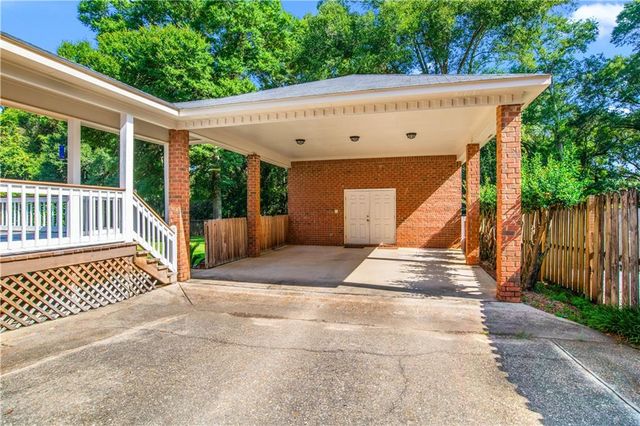 7050 Huntington Court N, Mobile, AL 36619