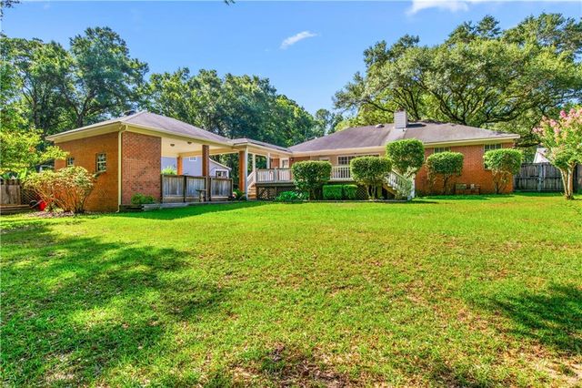 7050 Huntington Court N, Mobile, AL 36619