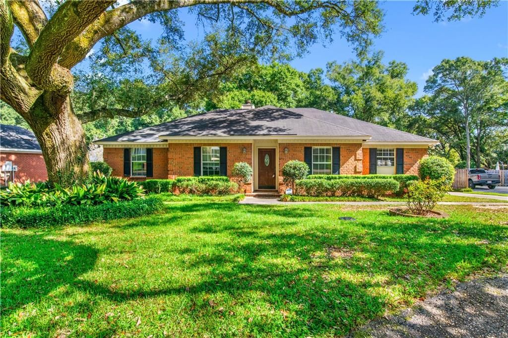 7050 Huntington Court N, Mobile, AL 36619