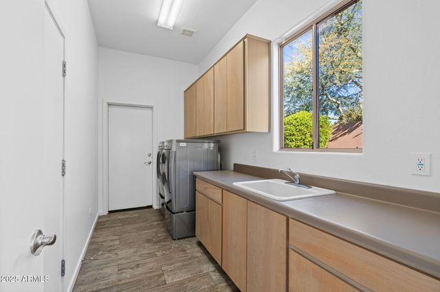 11033 E BETONY Drive, Scottsdale, AZ 85255