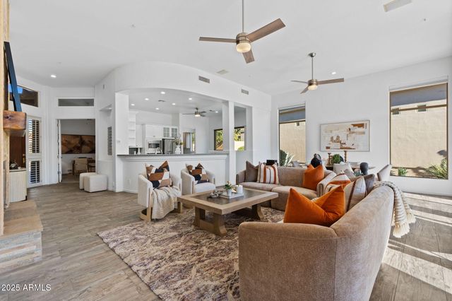 11033 E BETONY Drive, Scottsdale, AZ 85255