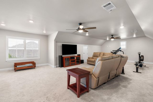 1134 Woodpark LN, Georgetown, TX 78633