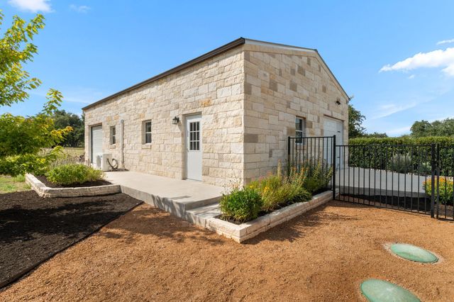 1134 Woodpark LN, Georgetown, TX 78633