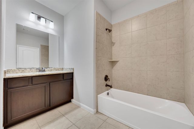 8957 Oval Glass Street, Conroe, TX 77304