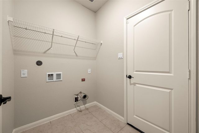 8957 Oval Glass Street, Conroe, TX 77304