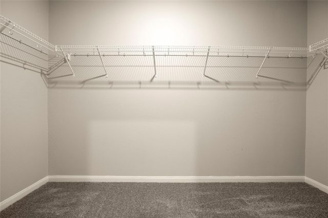 8957 Oval Glass Street, Conroe, TX 77304