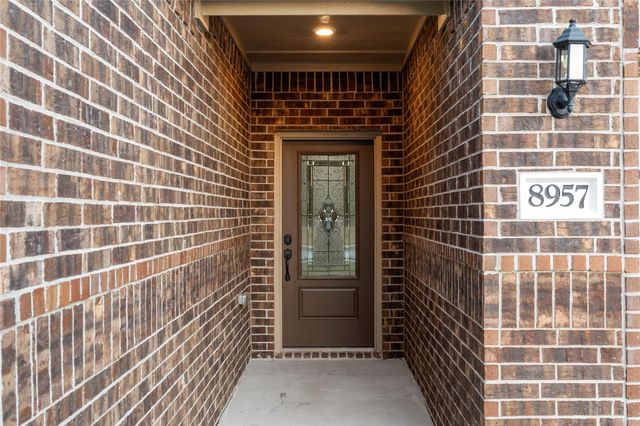 8957 Oval Glass Street, Conroe, TX 77304